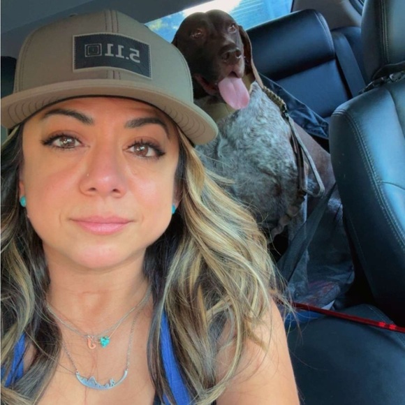 Meet your Posher, Jenn - Picture 1 of 1